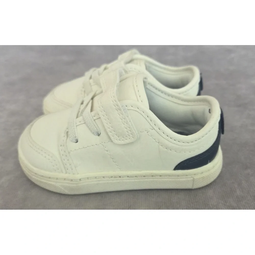 Carters Unisex White Size 5 Toddler Sneakers